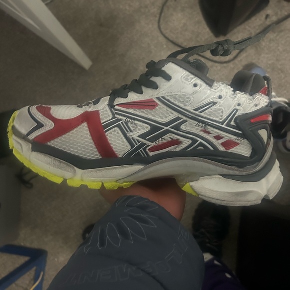 Balenciaga runners and tracks $400 ! 📲🔥🔥 - Picture 1 of 6